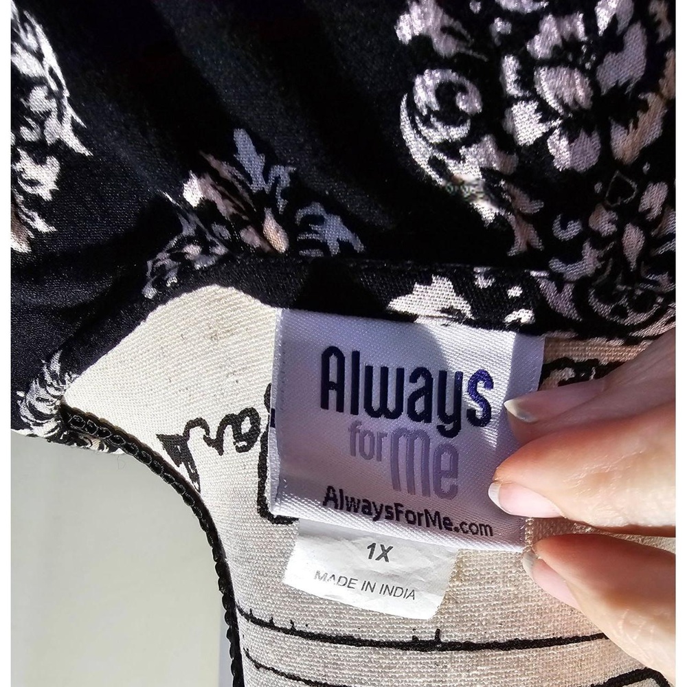 ALWAYS FOR ME Black White Damask Pom-Pom Boho Swimsuit Cover Up Womens Size 1X - Picture 5 of 5